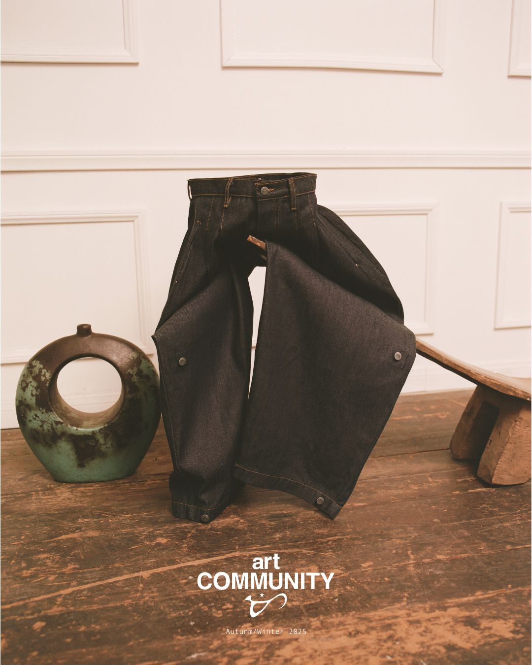 
              
                ART COMMUNITY SS26
              
            