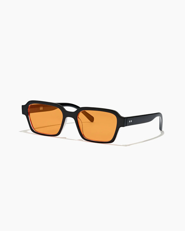 BOOTH ; ELYSIUM BLACK / PERSIMMON
