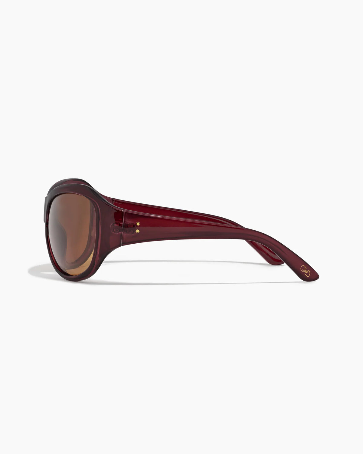 SUNNY ; PINOT NOIR / HAZLENUT
